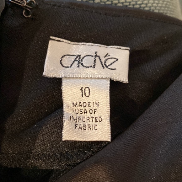 Cache size 10 little black dress with ruche front and back. - Picture 7 of 8